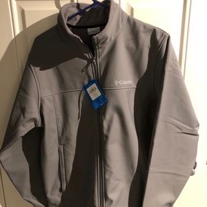 Columbia Men’s medium softshell jacket
